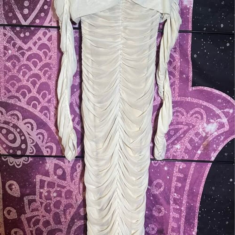 Fashion Nova Womens White Dress Ready In A Ruched Off Shoulder Size Medium